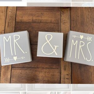 Gray 'Mr. & Mrs.' Decorative Blocks